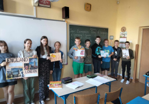 Uczniowie klasy 6b podczas Europejskiego Dnia Języków.