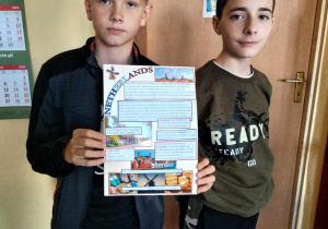 Uczniowie klasy 6b podczas Europejskiego Dnia Języków.