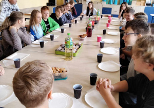 Uczniowie klasy 6B świętują Dzień Chłopaka