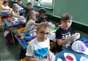 Uczniowie kl.1b podczas warsztatów.