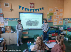 "Starsi młodszym o zawodach"