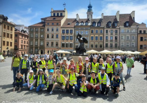 Uczniowie kl.2b podczas wycieczki w Warszawie.