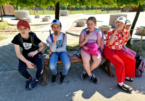 Klasa 2a i 2b podczas zwiedzania ZOO w Borysewie.