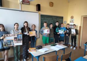 Uczniowie klasy 6b podczas Europejskiego Dnia Języków.